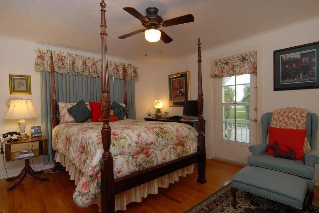 Sabal Palm House Bed And Breakfast Lake Worth Beach Eksteriør billede